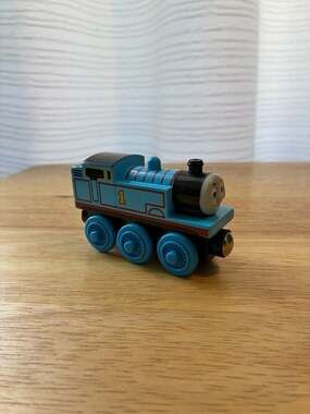 Thomas & Friends Wooden Railway Thomas the Tank Engine Train